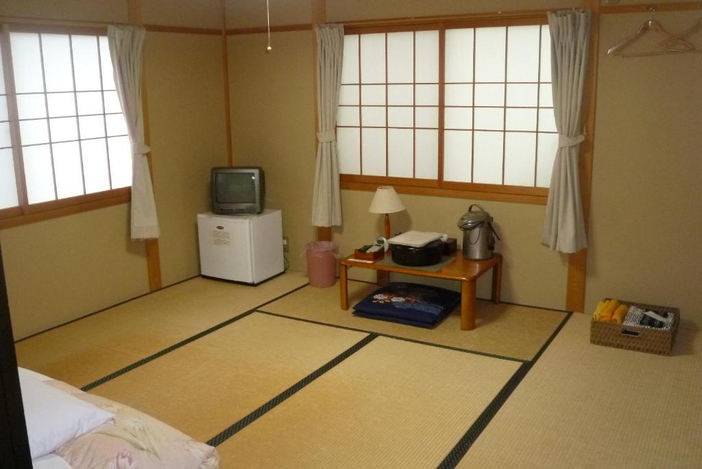 Kamer in Japanse stijl met 2 Aparte Bedden en Eigen Badkamer - Niet-rokers