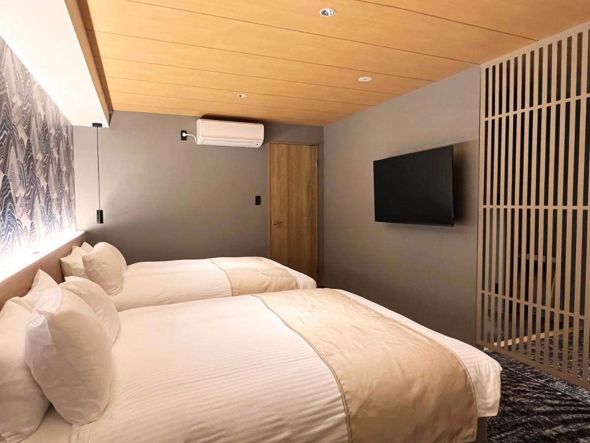 Large Twin Room,1288993735:JPEG