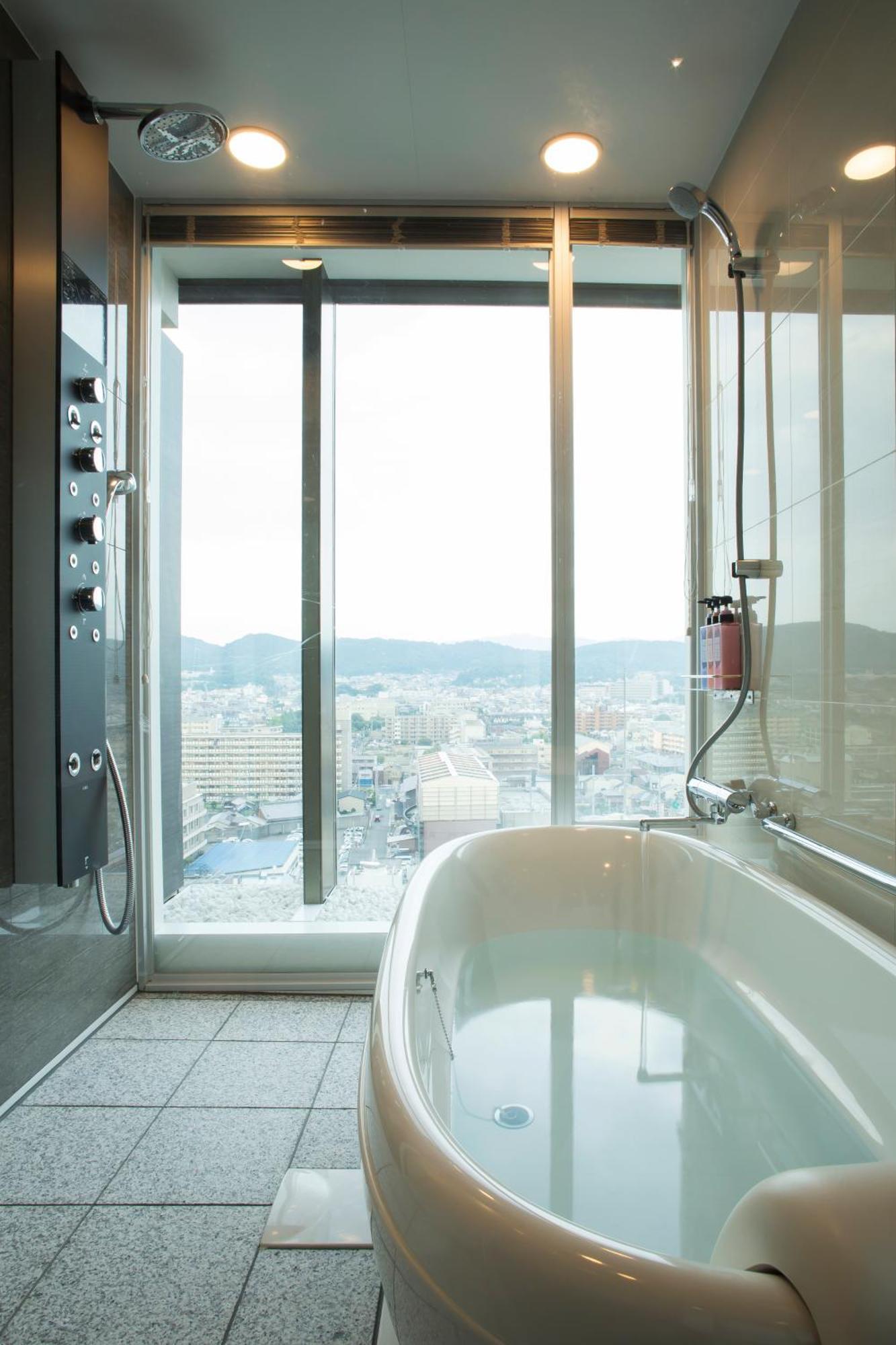 Premium Suite - Non-Smoking