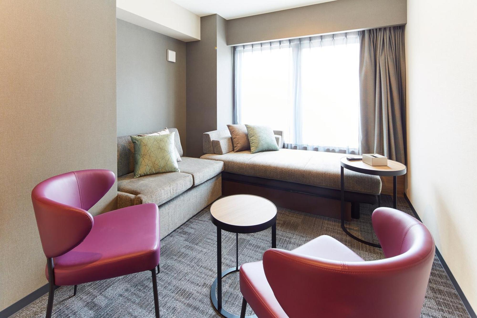 Family Room,1287416638:JPEG