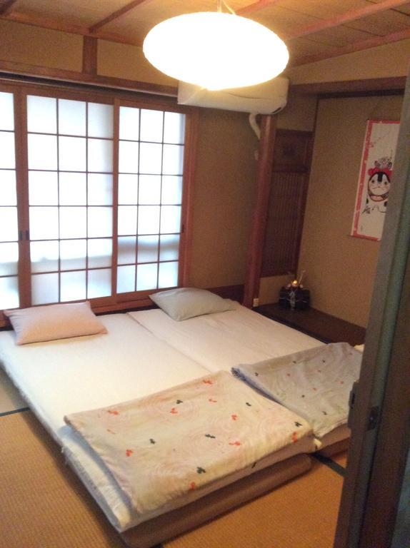 Japanisches Zweibettzimmer