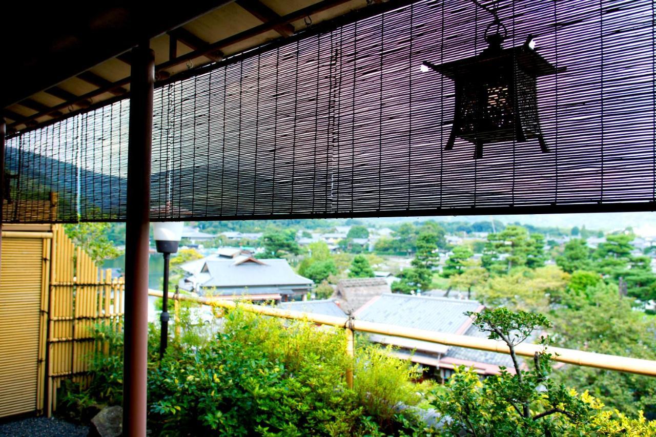 Suite,1487507467:JPEG