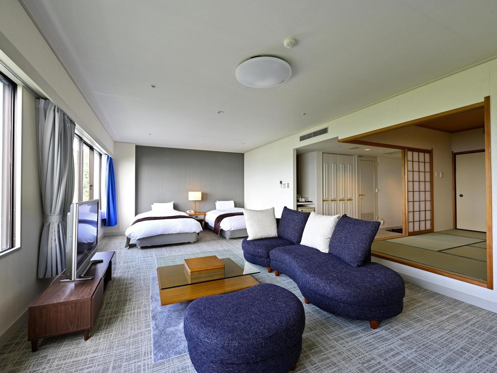 Classic Junior Suite Two Single Beds Two Futon Beds Ocean View,1773131949:JPEG