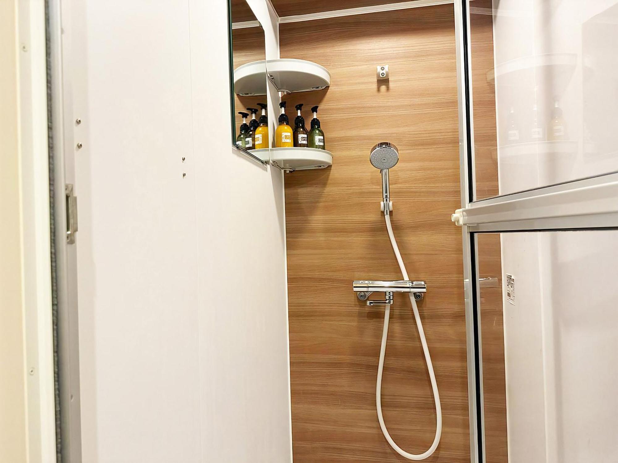Zweibettzimmer mit Dusche - Nichtraucher