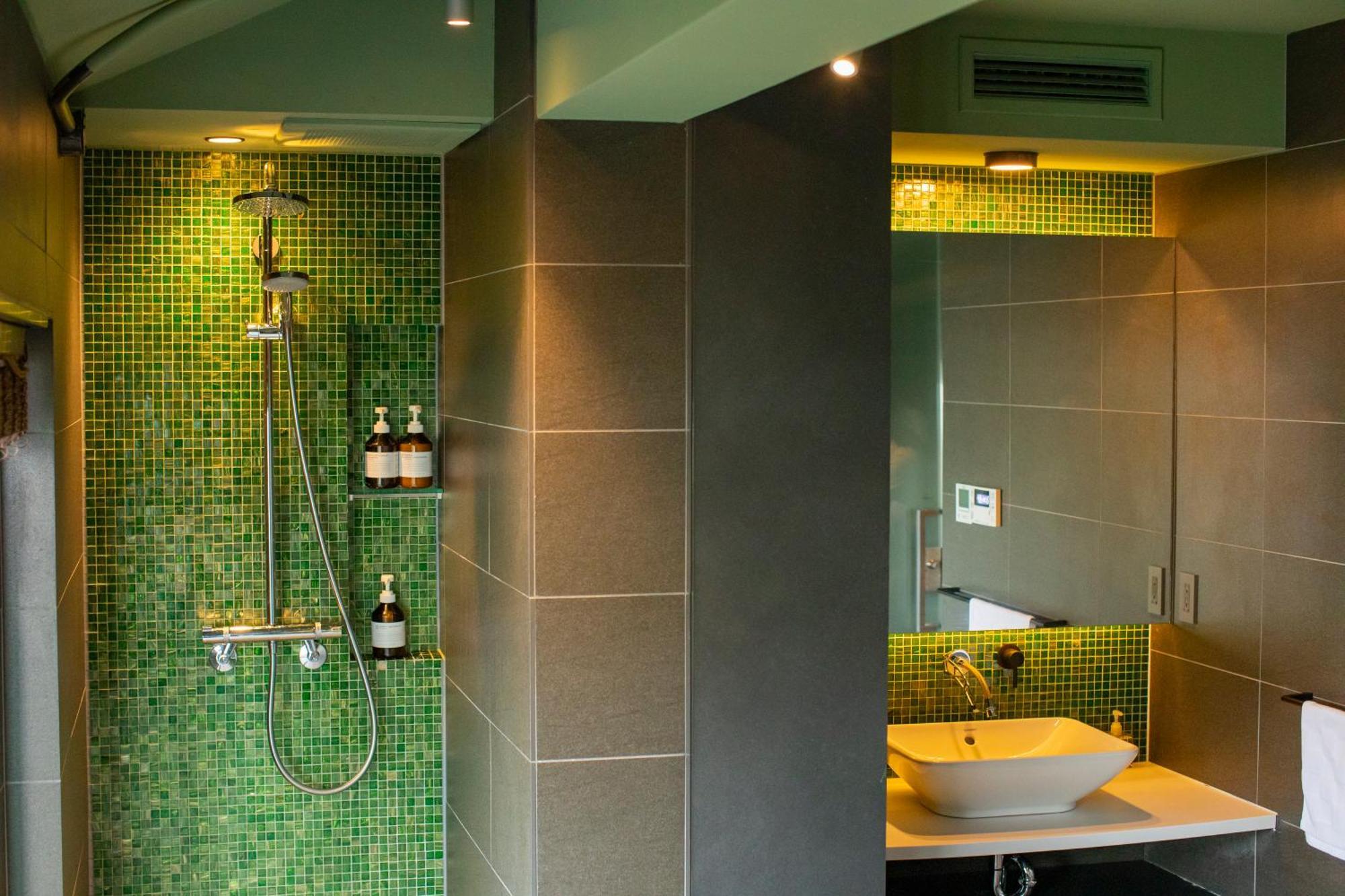 Double or Twin Room with Private Bathroom,1619267123:JPEG