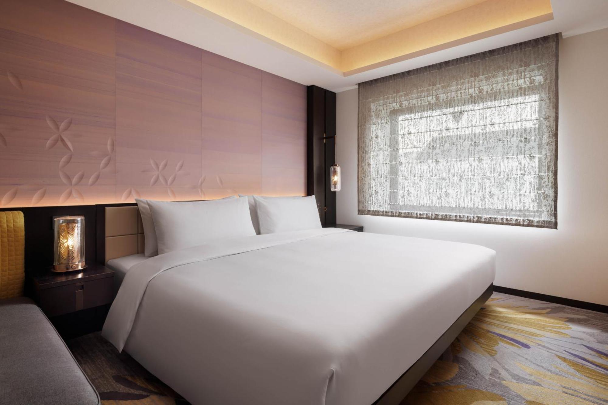 Wide King Room - High Floor