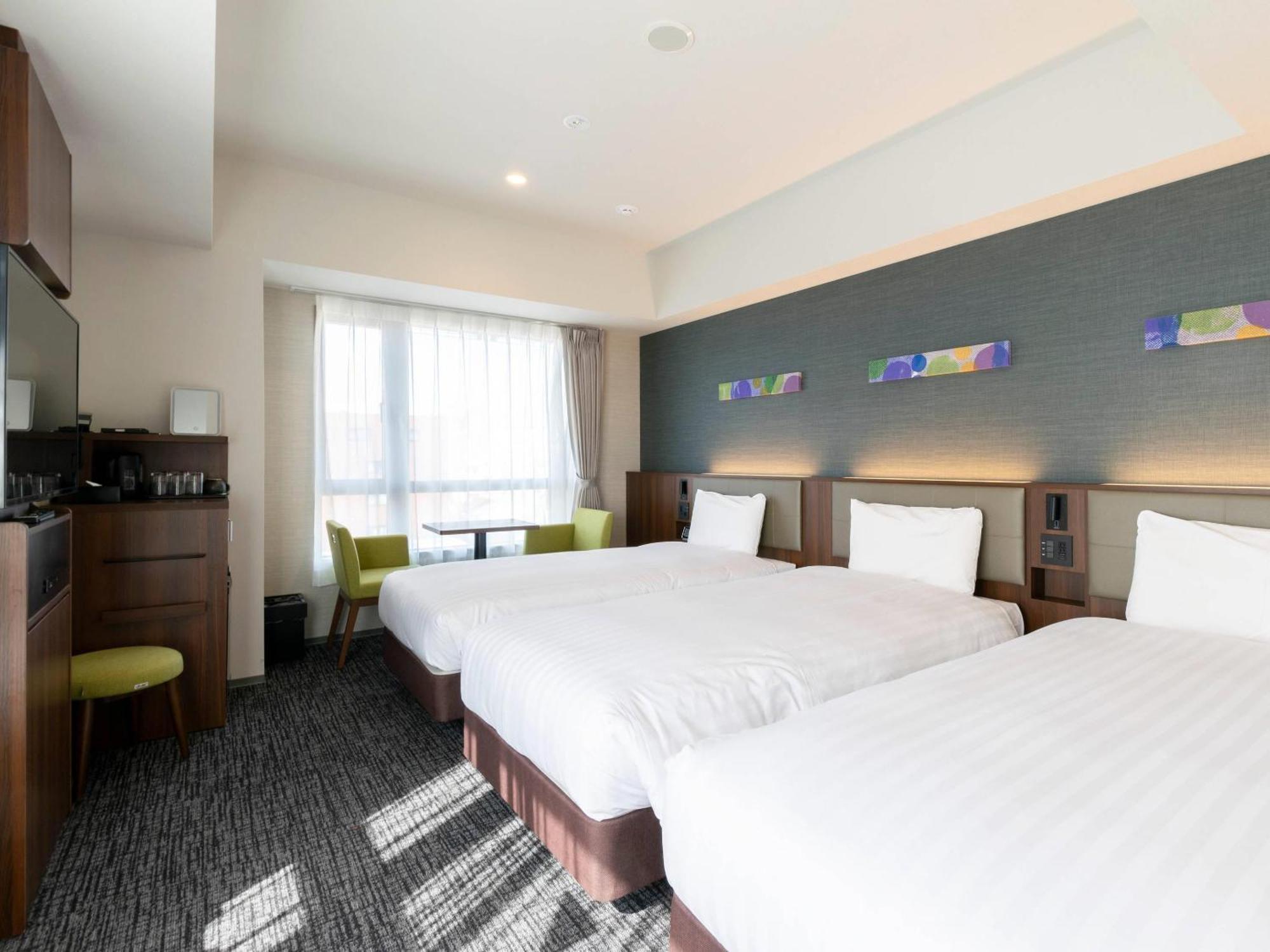 Triple Room - Non-Smoking,1756758848:JPEG