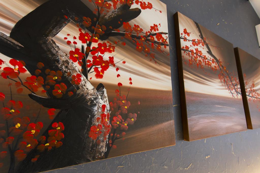 Deluxe,829616660:JPEG