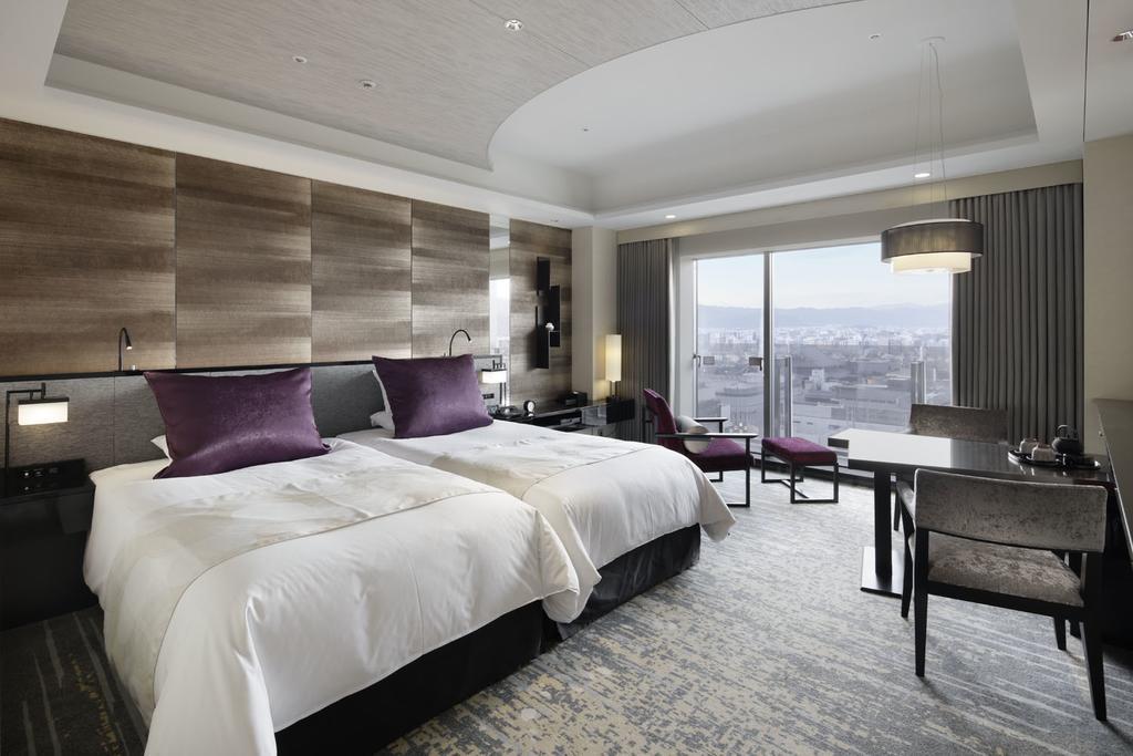 Deluxe Double Room with Club Lounge Access - Non-Smoking