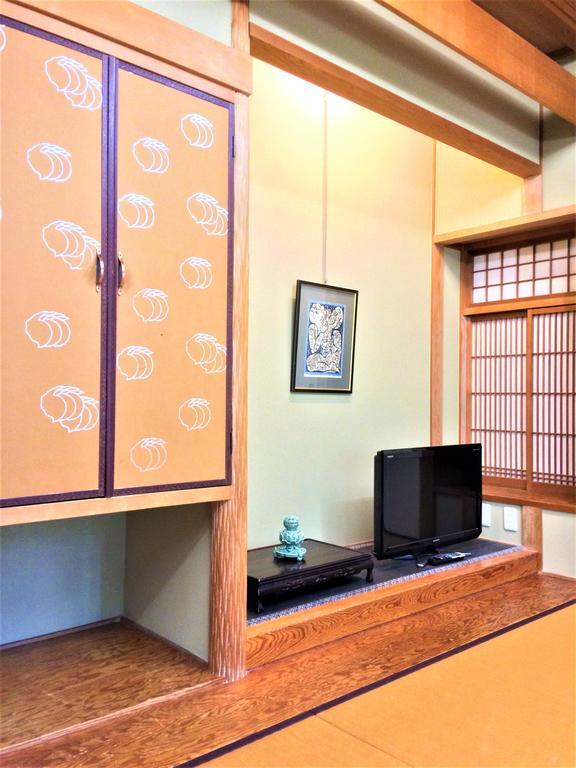 Japanese-Style Family Room with Terrace,451493673:JPEG