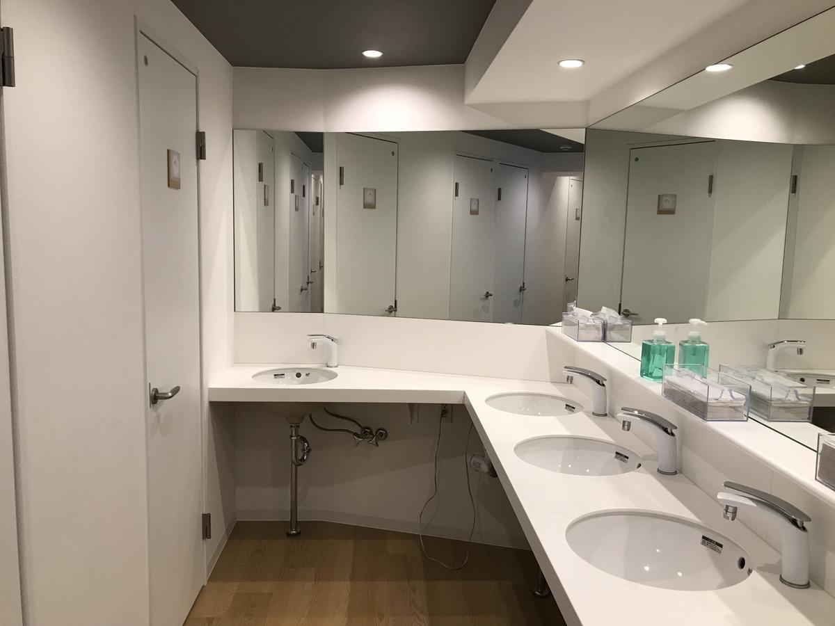 Bunk Bed in 12-Bed Mixed Dormitory Room with Shared Bathroom - Non-Smoking,690651531:JPEG