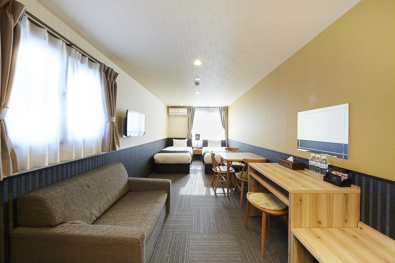 Economy Triple Room