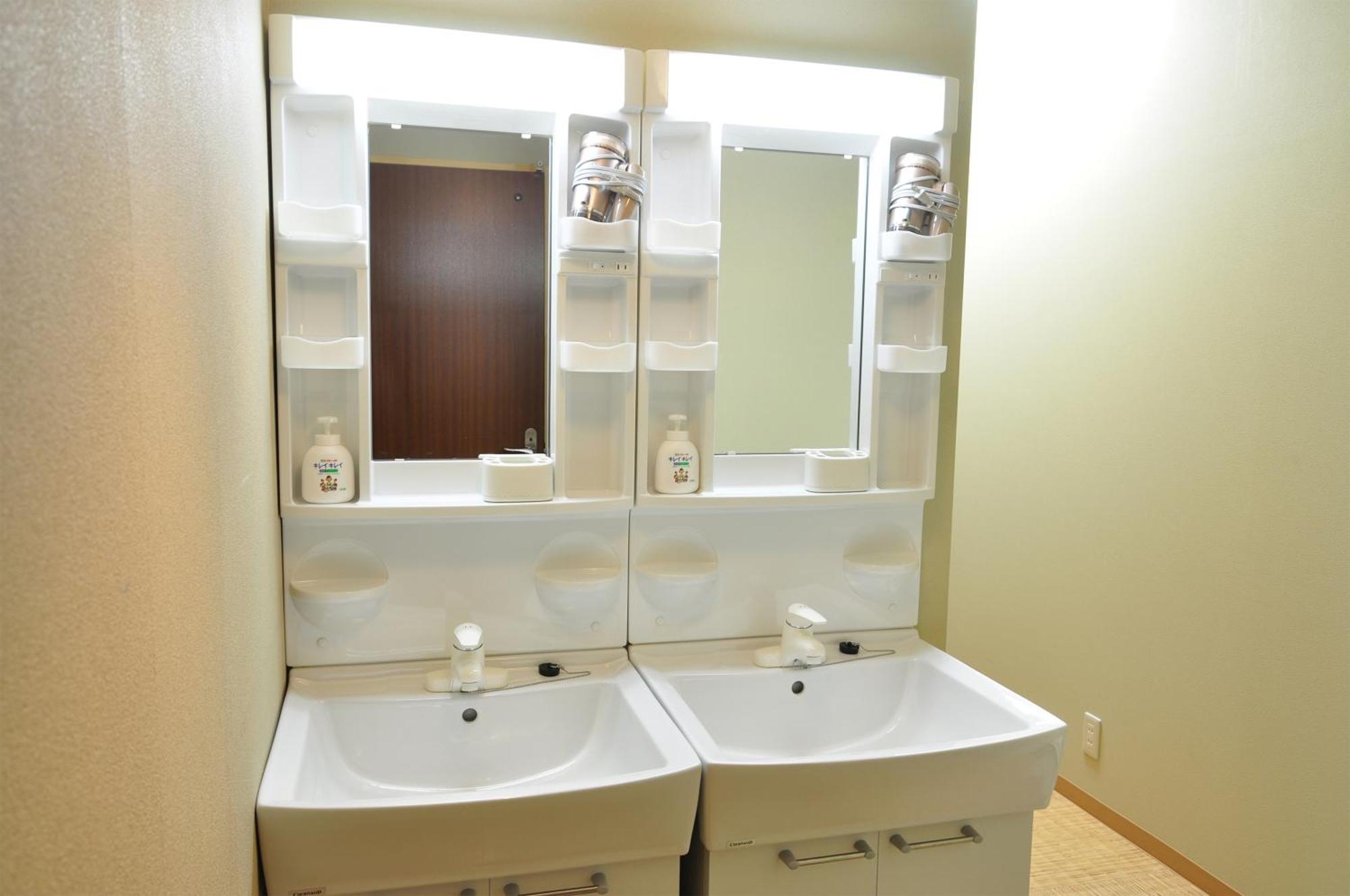 Bunk Bed in Mixed Dormitory Room