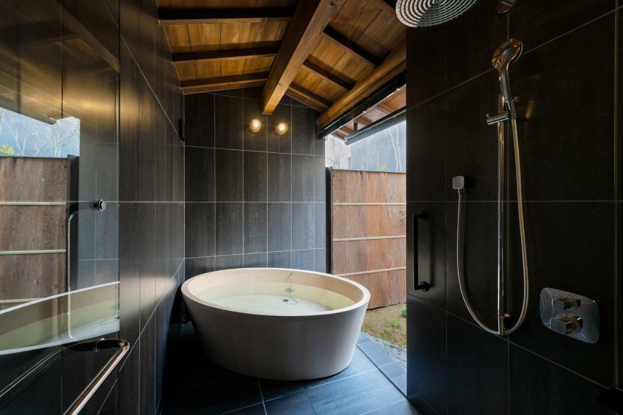 Luxury Room with Semi- Outdoor Bath