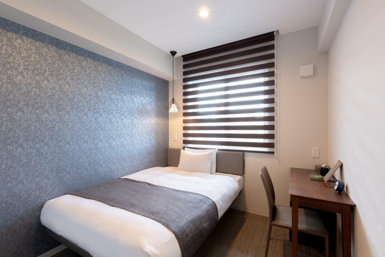Single Room,786702951:JPEG
