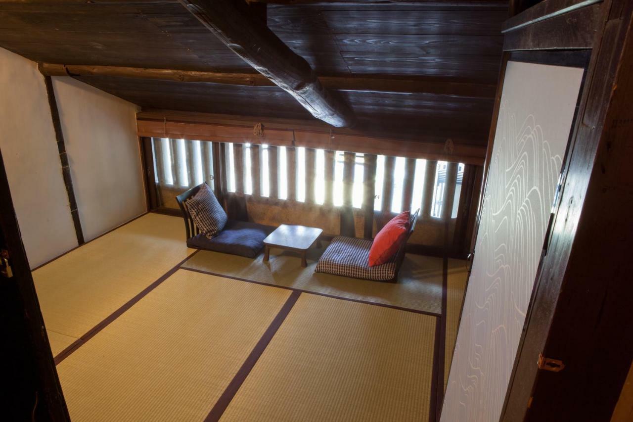 Twin Room with Shared Bathroom,827028731:JPEG