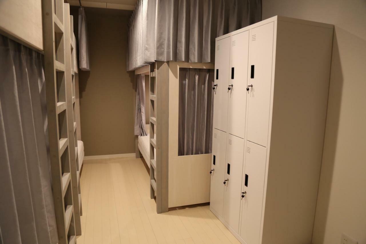 Bunk Bed in Female Dormitory Room,947454280:JPEG