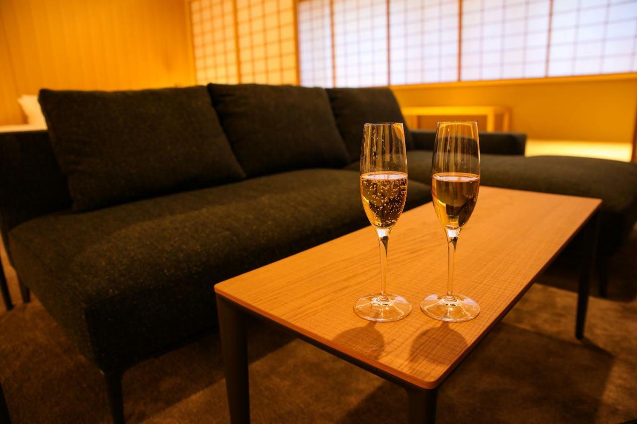 King Suite,885501583:JPEG