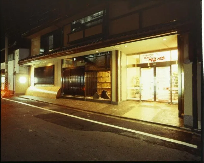 Gion Fukuzumi-1