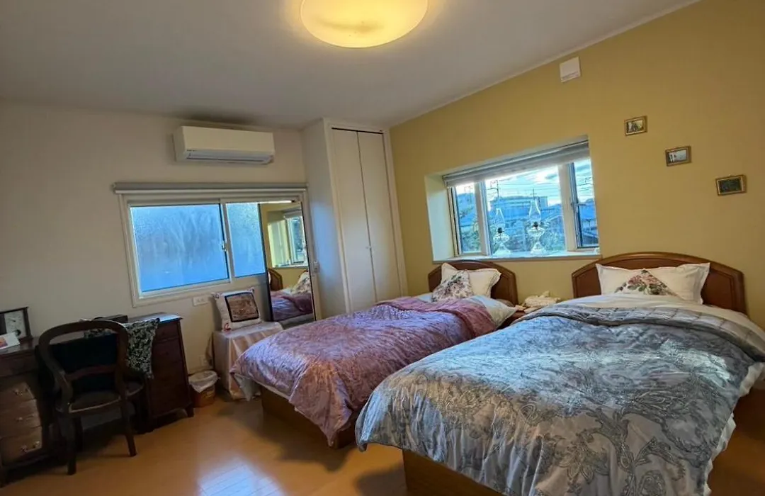 Sakura House-1