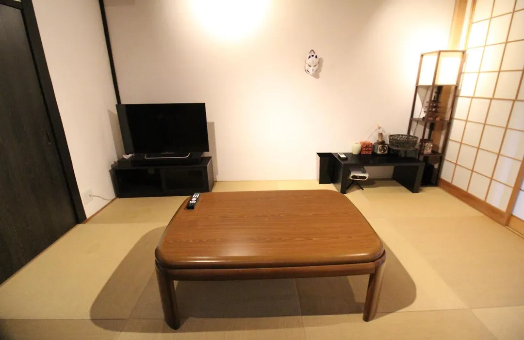 Rakuya Karasuma Gojo - Vacation Stay 13636V-1
