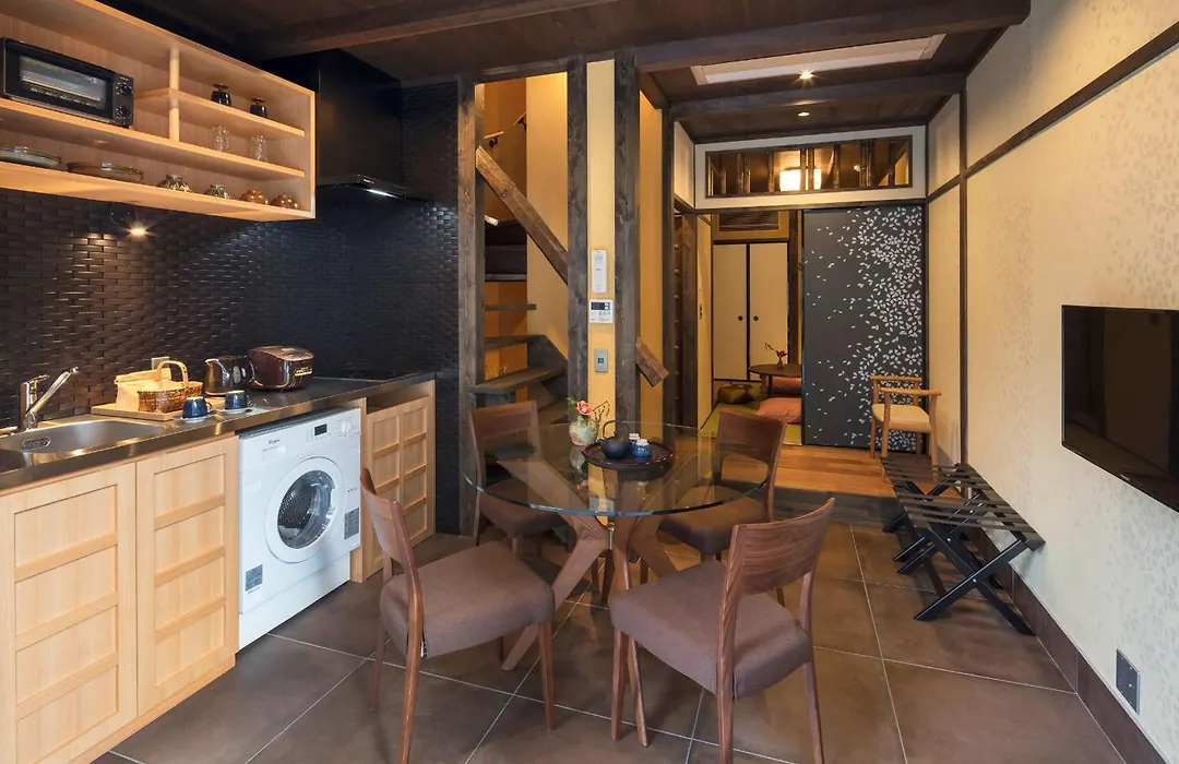 Hanakagari Machiya House-1