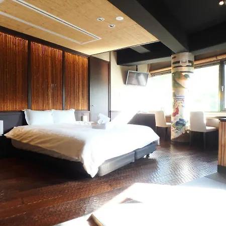 Gion Suite-2