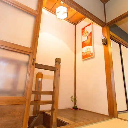 Guest House Kyorakuya Kinkakuji-3