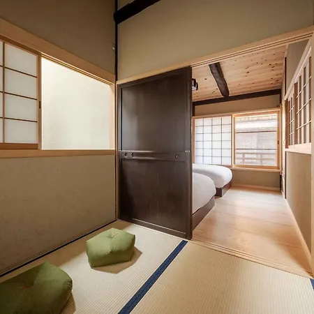Nadeshiko Shirakawa Machiya House-2