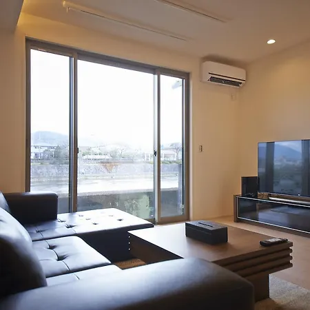Kyoto river side modern House-3