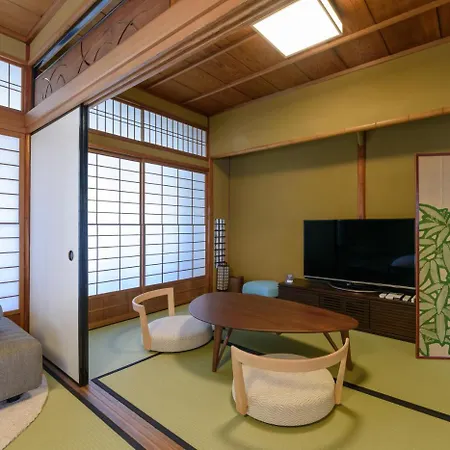 Gion Komatsu-3